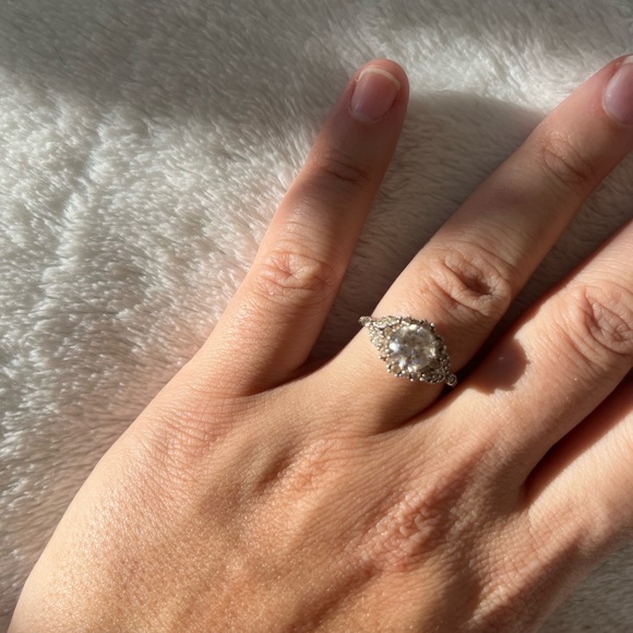 Engagement ring - replica - Picture 4 of 7